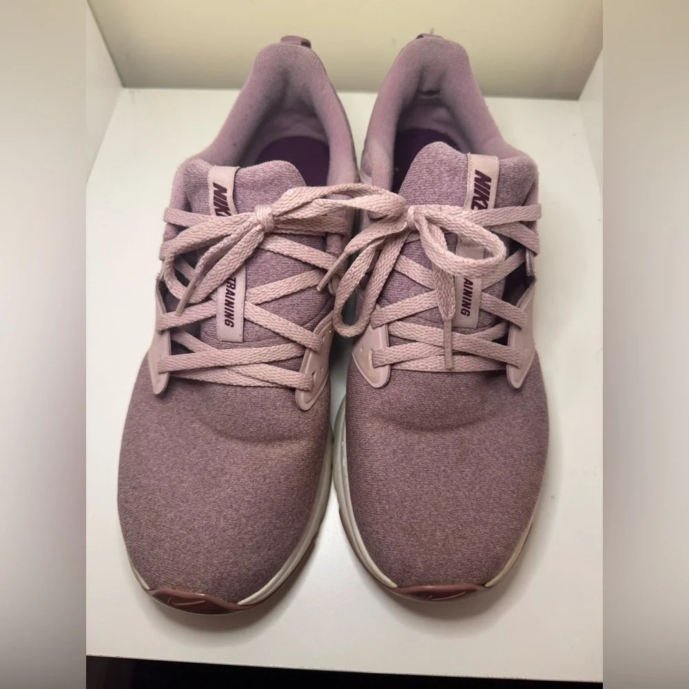 Nike Womens Air Bela TR Running Shoe Pink purple with Gold Swoosh size 8 - Picture 2 of 7